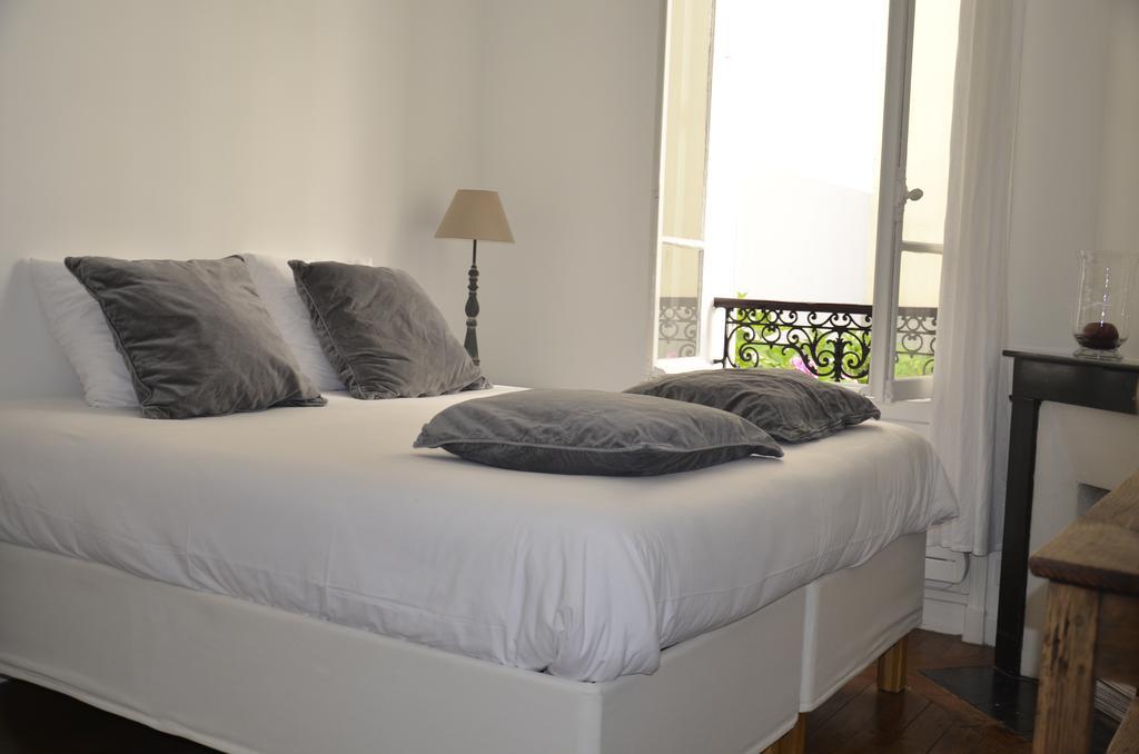 La Cour Du 5Eme - Chambre D'Hotes Bed and Breakfast Παρίσι Δωμάτιο φωτογραφία