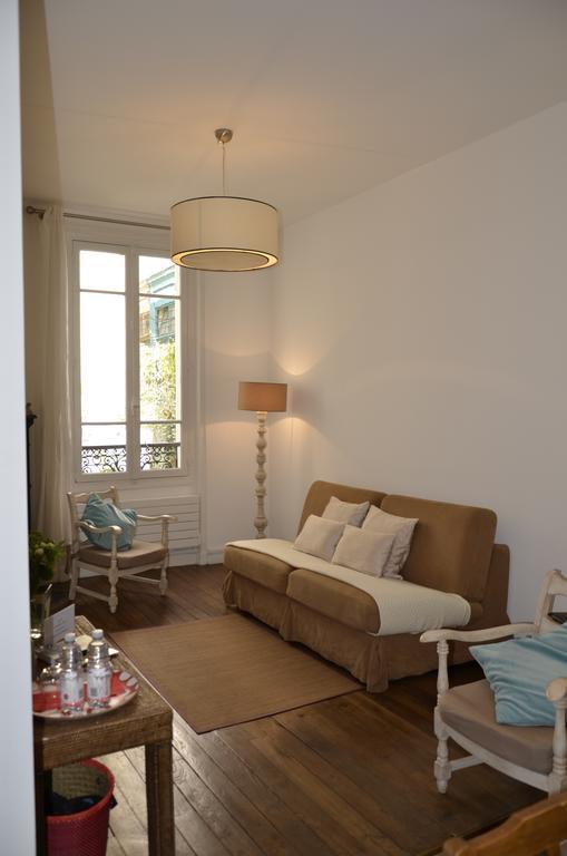 La Cour Du 5Eme - Chambre D'Hotes Bed and Breakfast Παρίσι Δωμάτιο φωτογραφία